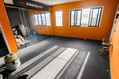 Casa à venda com 180m², 3 quartos e 2 vagas Casa à venda com 180m², 3 quartos e 2 vagasSala 4