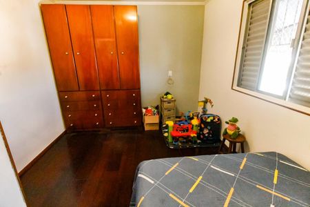 Casa à venda com 180m², 3 quartos e 2 vagas Casa à venda com 180m², 3 quartos e 2 vagasQuarto 2