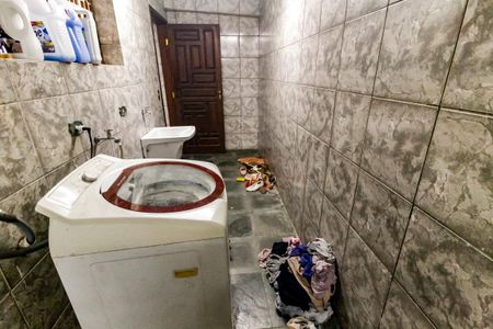 Casa à venda com 180m², 3 quartos e 2 vagas Casa à venda com 180m², 3 quartos e 2 vagasÁrea de Serviço