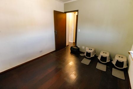 Casa à venda com 180m², 3 quartos e 2 vagas Casa à venda com 180m², 3 quartos e 2 vagasQuarto 1