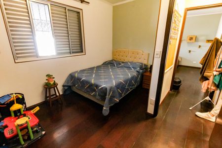 Casa à venda com 180m², 3 quartos e 2 vagas Casa à venda com 180m², 3 quartos e 2 vagasQuarto 2