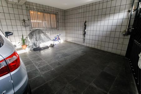 Casa à venda com 180m², 3 quartos e 2 vagas Casa à venda com 180m², 3 quartos e 2 vagasGaragem