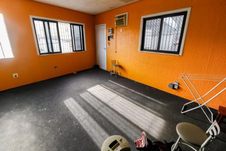 Casa à venda com 180m², 3 quartos e 2 vagas Casa à venda com 180m², 3 quartos e 2 vagasSala 4