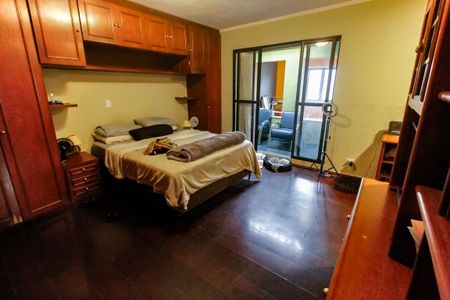 Casa à venda com 180m², 3 quartos e 2 vagas Casa à venda com 180m², 3 quartos e 2 vagasSuíte