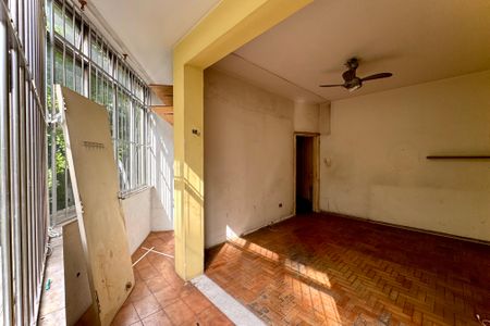 Apartamento para alugar com 128m², 3 quartos e sem vaga
