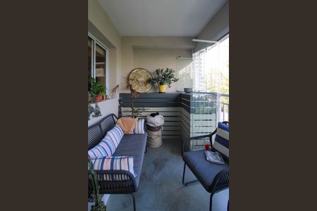 Apartamento para alugar com 96m², 2 quartos e 2 vagas Apartamento para alugar com 96m², 2 quartos e 2 vagasVaranda