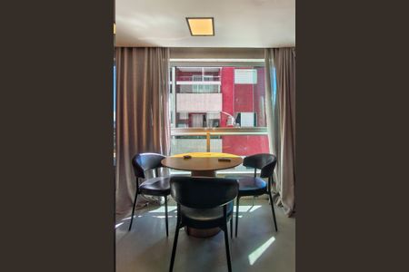 Apartamento para alugar com 55m², 2 quartos e 1 vagaSacada 