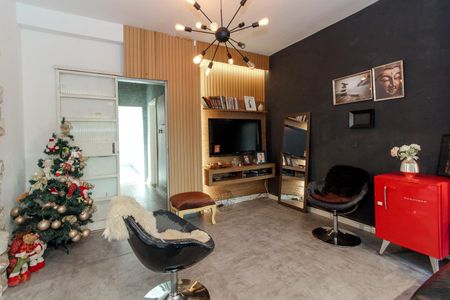 Casa à venda com 330m², 4 quartos e 2 vagasFoto 03