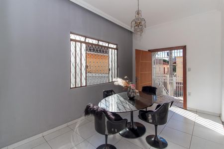 Casa à venda com 330m², 4 quartos e 2 vagasFoto 09