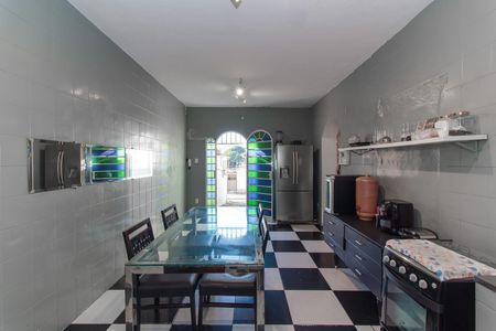 Casa à venda com 330m², 4 quartos e 2 vagasFoto 13