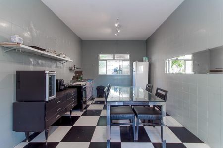 Casa à venda com 330m², 4 quartos e 2 vagasFoto 12