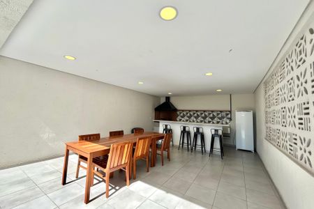 Apartamento à venda com 42m², 2 quartos e sem vagaÁrea comum - Churrasqueira