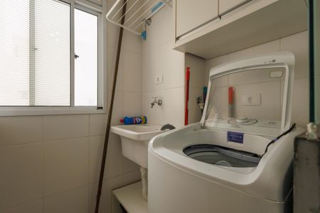 Apartamento para alugar com 57m², 2 quartos e 1 vagaÁrea de Serviço