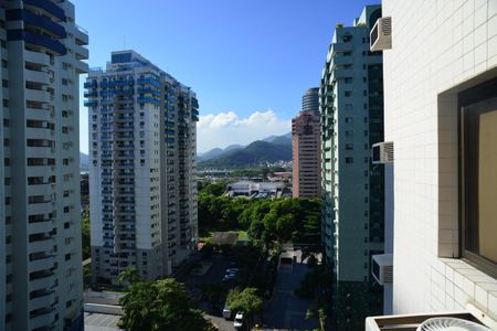 Apartamento para alugar com 69m², 1 quarto e 1 vagaVaranda