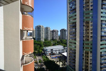 Apartamento para alugar com 69m², 1 quarto e 1 vagaVaranda