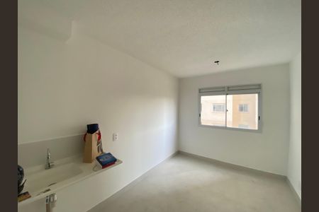 Sala/Cozinha de apartamento para alugar com 2 quartos, 32m² em Parque Novo Mundo, São Paulo