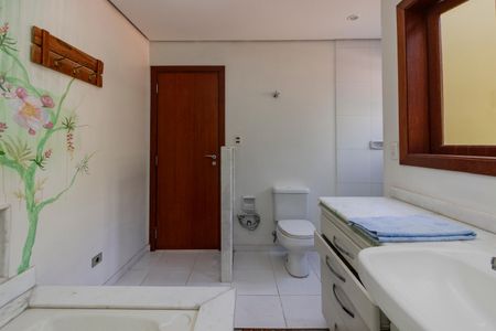Casa à venda com 125m², 3 quartos e 2 vagasBanheiro social