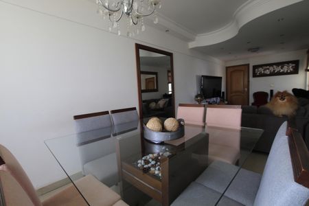 Apartamento à venda com 80m², 2 quartos e 1 vagaSala