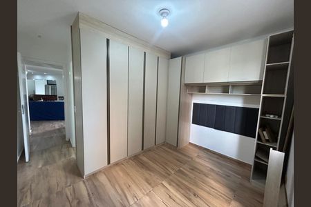 Quarto 1 de apartamento para alugar com 2 quartos, 80m² em Jardim Maria Rosa, Taboão da Serra