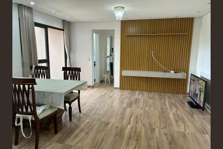 Apartamento para alugar com 80m², 2 quartos e 1 vagaSala e cozinha 