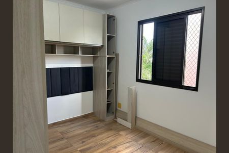 Quarto 1  de apartamento para alugar com 2 quartos, 80m² em Jardim Maria Rosa, Taboão da Serra