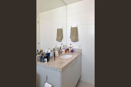 Apartamento à venda com 78m², 2 quartos e 1 vagaBanheiro da Suíte 1