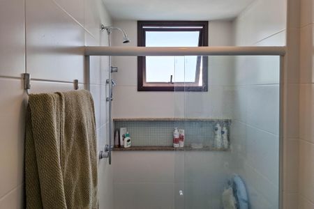 Apartamento à venda com 78m², 2 quartos e 1 vagaBanheiro da Suíte 1