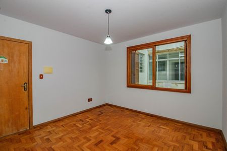 Sala de apartamento para alugar com 2 quartos, 50m² em São João, Porto Alegre