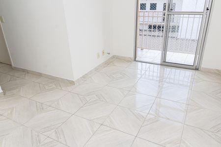 Sala de apartamento para alugar com 2 quartos, 48m² em Campo Grande, Rio de Janeiro