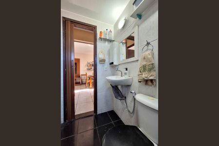 Apartamento à venda com 96m², 2 quartos e 1 vagaBanheiro Social