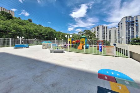 Apartamento à venda com 96m², 2 quartos e 1 vagaÁrea comum
