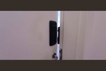 Apartamento à venda com 47m², 2 quartos e 1 vagaFechadura Eletrônica