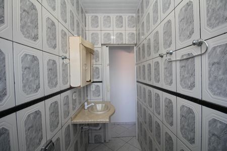 Casa para alugar com 70m², 2 quartos e sem vagaBanheiro