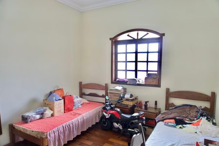 Casa à venda com 444m², 7 quartos e 5 vagasQuarto 2