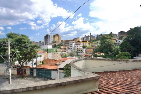 Casa à venda com 444m², 7 quartos e 5 vagasSuíte - Varanda Vista