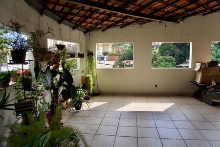 Casa à venda com 444m², 7 quartos e 5 vagasVagas de Garagem