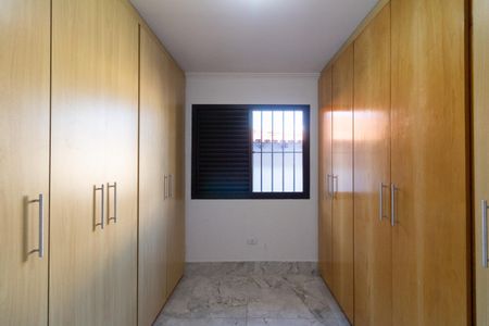 Closet de casa à venda com 3 quartos, 165m² em Jardim das Vertentes, São Paulo