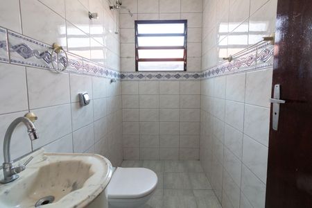 Casa à venda com 165m², 3 quartos e 2 vagas Casa à venda com 165m², 3 quartos e 2 vagasBanheiro 1