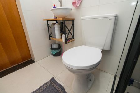 Casa à venda com 98m², 2 quartos e 3 vagasBanheiro da Suíte 2