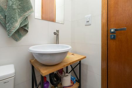 Casa à venda com 98m², 2 quartos e 3 vagasBanheiro da Suíte 1
