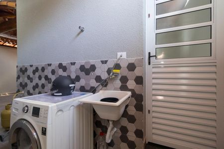 Casa à venda com 98m², 2 quartos e 3 vagasÁrea de Serviço