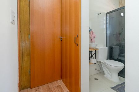 Casa à venda com 98m², 2 quartos e 3 vagasBanheiro da Suíte 2