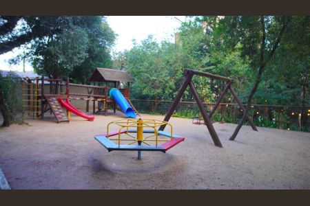 Apartamento à venda com 76m², 3 quartos e 2 vagasÁrea comum - Playground