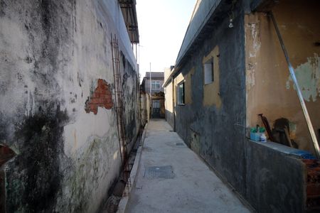 Casa à venda com 191m², 2 quartos e 1 vagaCorredor lateral