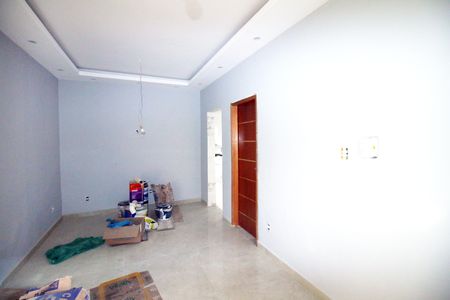 Sala de casa à venda com 2 quartos, 191m² em Vaz Lobo, Rio de Janeiro