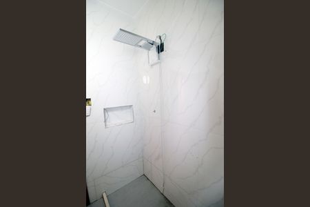Casa à venda com 191m², 2 quartos e 1 vagaBanheiro