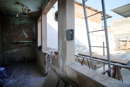 Casa à venda com 191m², 2 quartos e 1 vagaVaranda Fundos