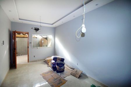 Casa à venda com 191m², 2 quartos e 1 vagaSala