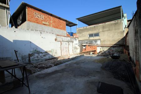 Casa à venda com 191m², 2 quartos e 1 vagaQuintal Fundos