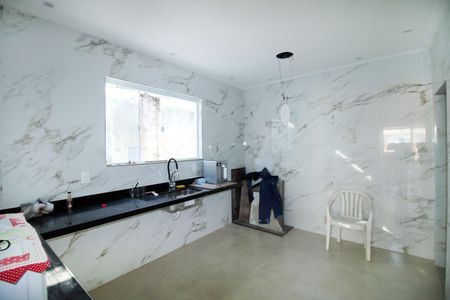 Casa à venda com 191m², 2 quartos e 1 vagaCozinha